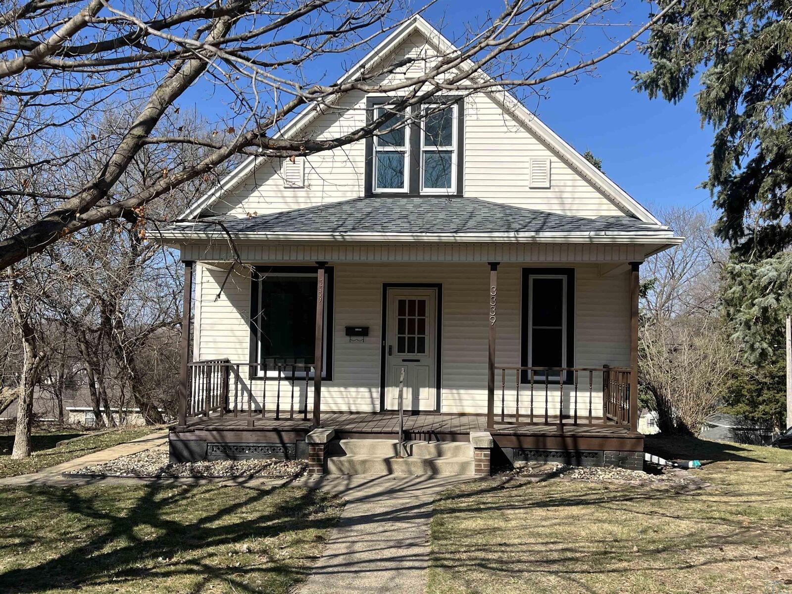 Property Photo:  3339 Nebraska Street  IA 51104 