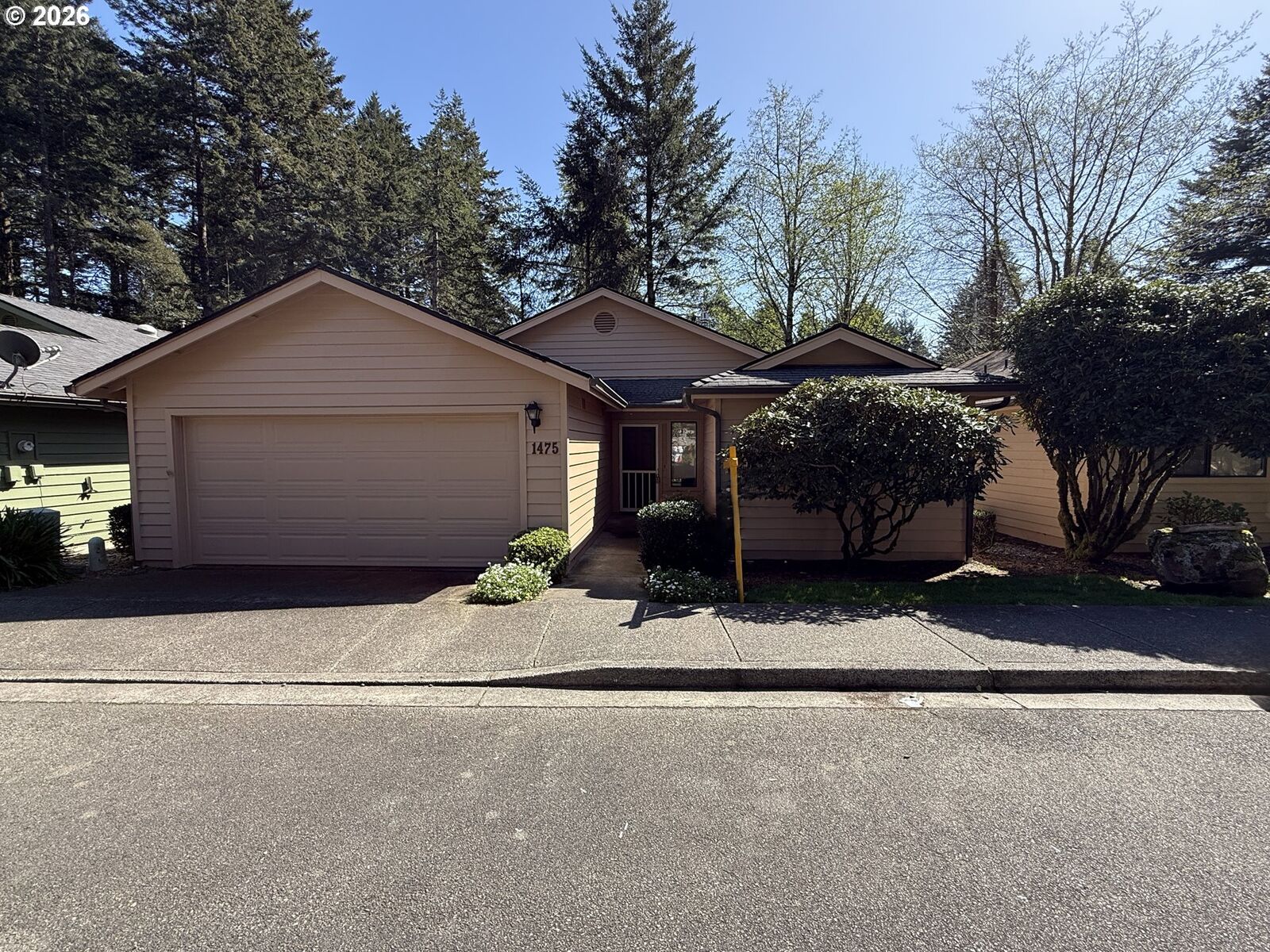 Property Photo:  1475 Glenwood Dr  OR 97415 
