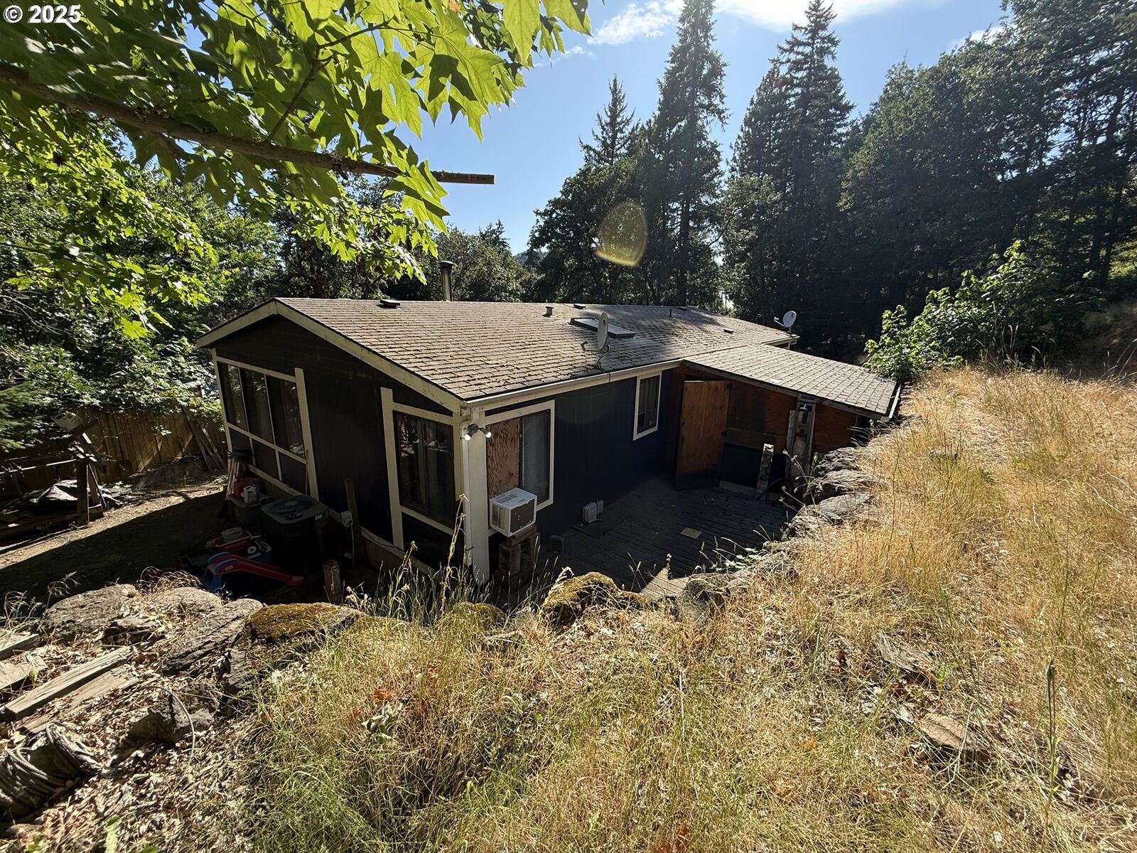 Property Photo:  590 NE Spring St  WA 98672 