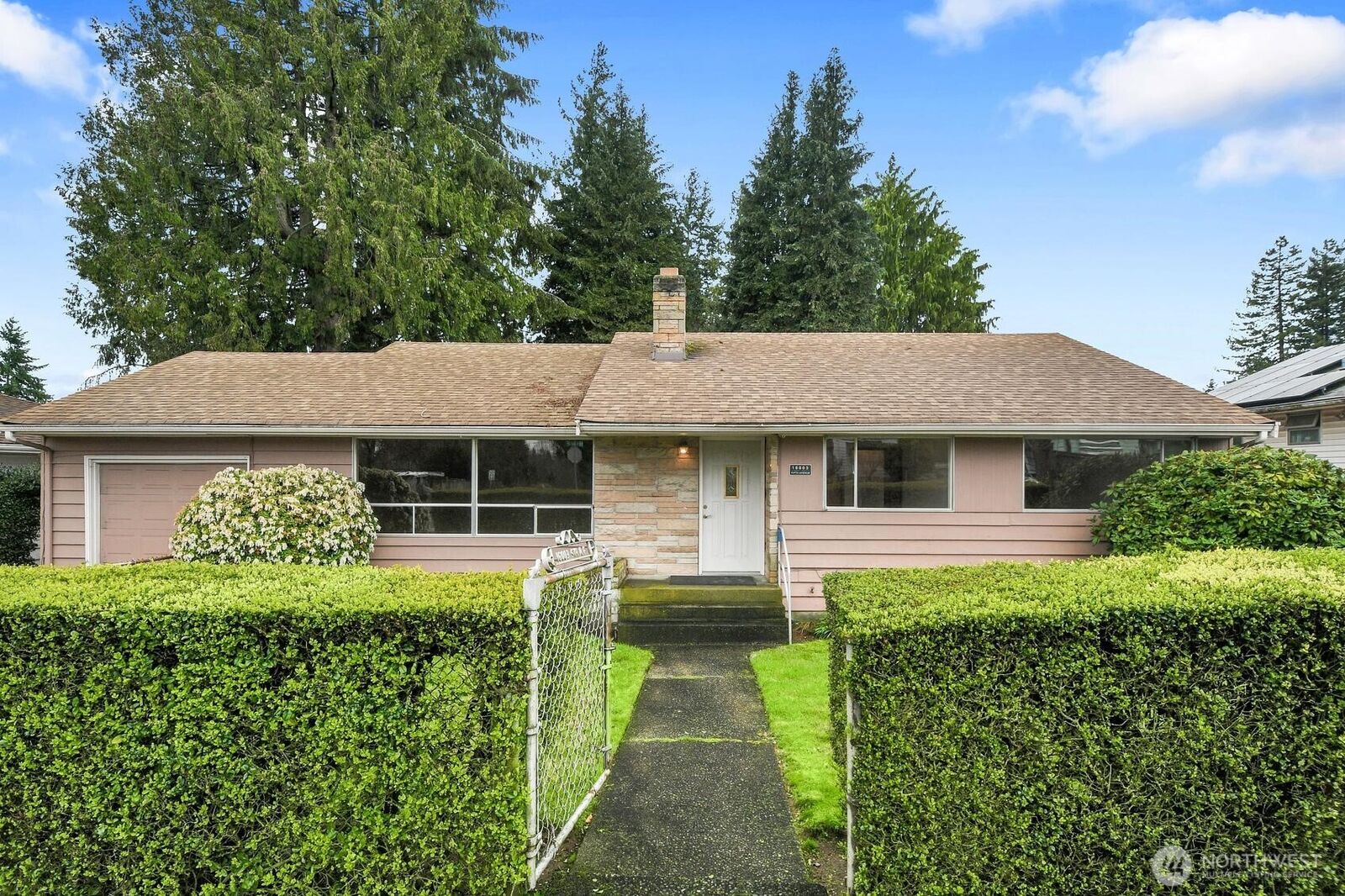 Property Photo:  16003  5th Avenue NE  WA 98155 
