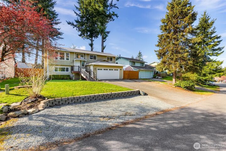 Property Photo:  3851  Levitt Street  WA 98226 