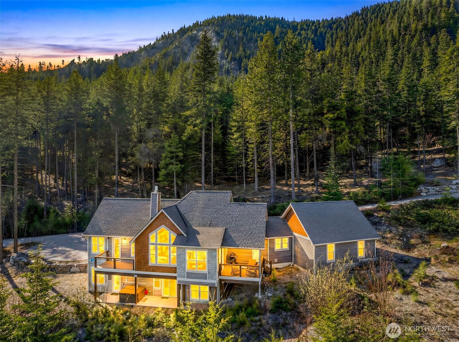 Property Photo:  6827  Forest Ridge Drive  WA 98801 
