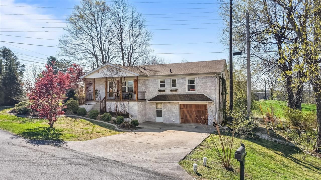 Property Photo:  309 Lexington Drive  KY 42141 