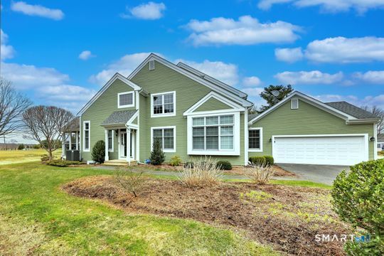 Property Photo:  11 Priorwood Gardens 11  CT 06416 