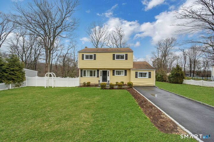 Property Photo:  51 Ledgewood Drive  CT 06850 