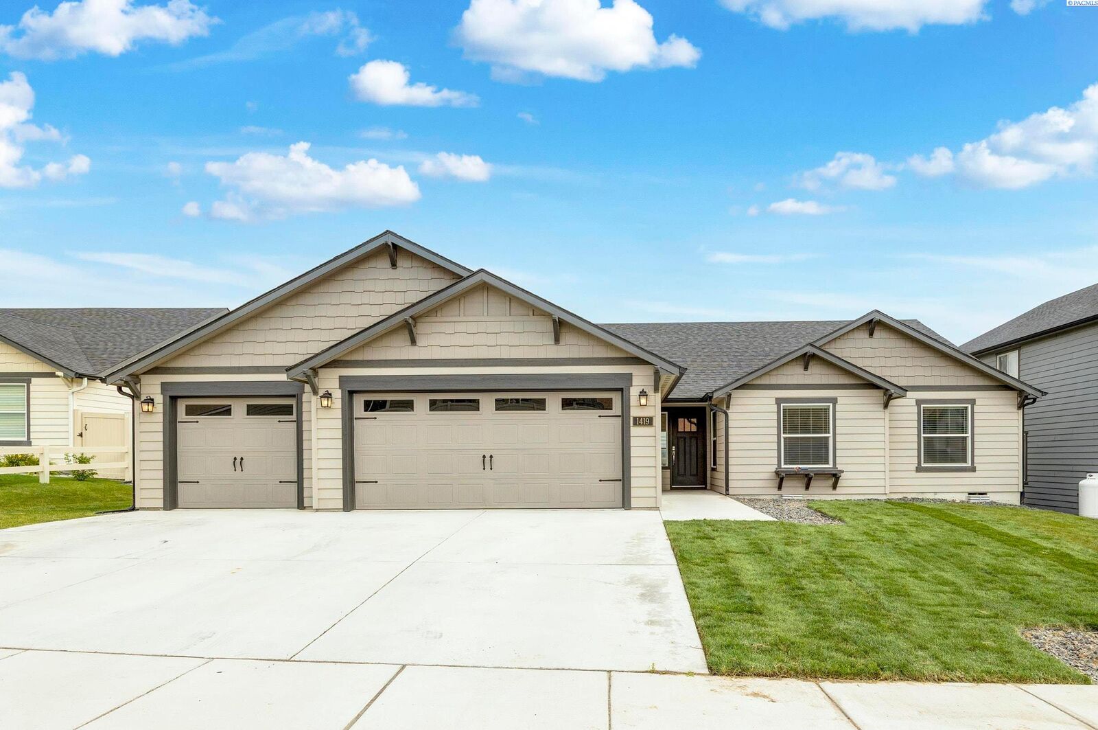 Property Photo:  1419 SW Kelandren Drive  WA 99350 