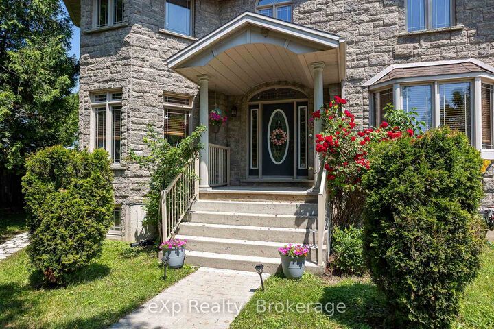 Property Photo: 910 26th Street E ON N4K 5N3