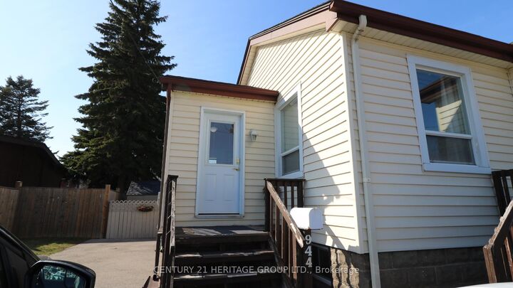 Photo de la propriété: 944 Garth Street ON L9C 4L2