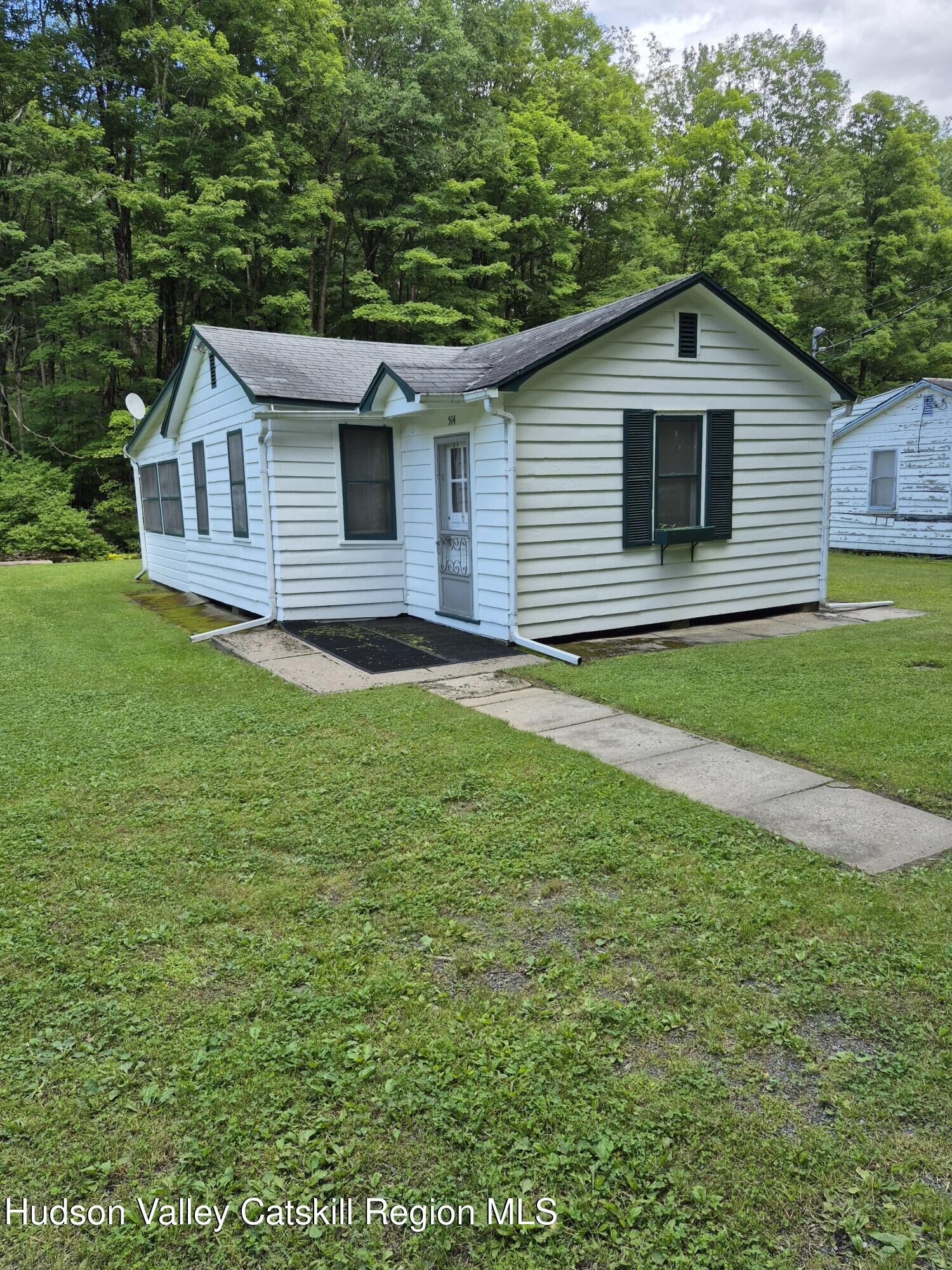 Property Photo:  514 Upper Cherrytown  NY 12446 