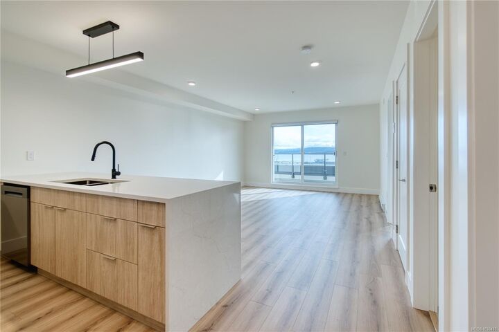 Property Photo: 45 Haliburton St #404 BC V9R 4V6