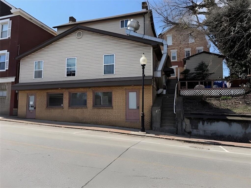 Property Photo:  620 Carothers Ave  PA 15106 