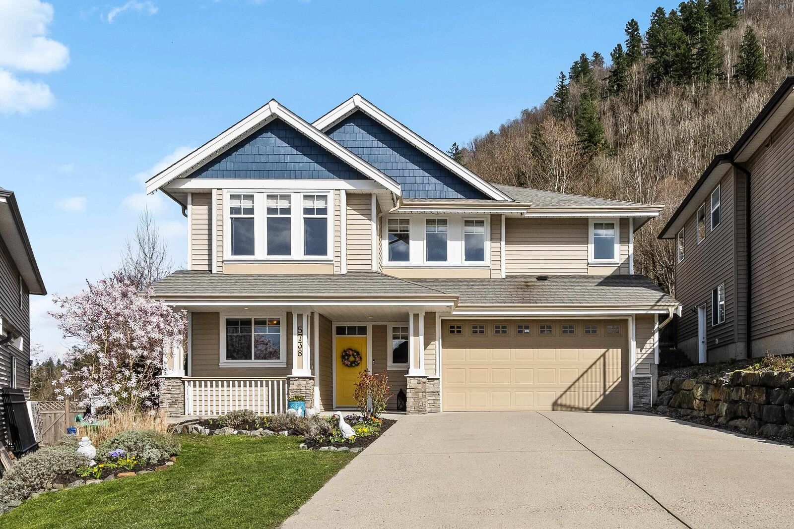 Photo de la propriété:  5738 Kestrel Drive  BC V2R 0E7 