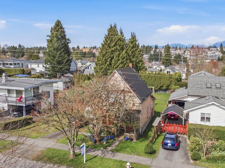 Property Photo: 235 Durham Street BC V3L 1X4