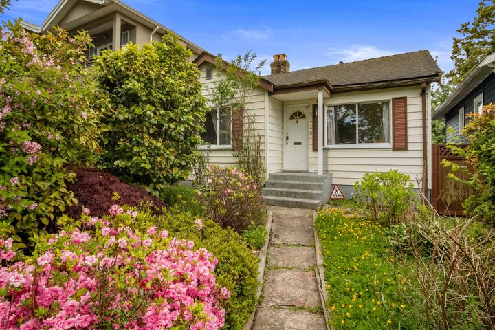 2448 E 29th Avenue — photo 1