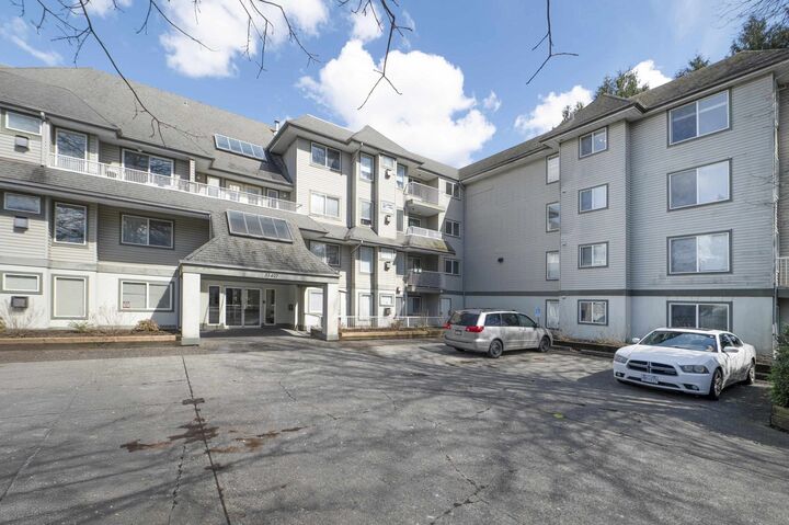Property Photo: 33407 Tessaro Crescent 407 BC V2S 3K8