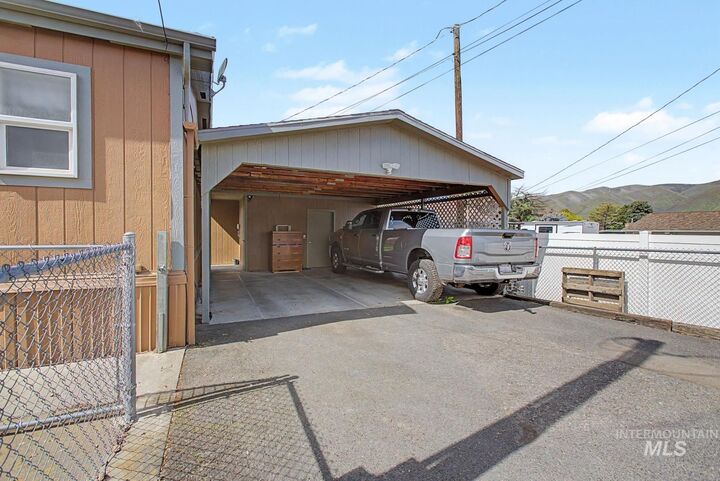 Property Photo:  1480 Birch  WA 99403 