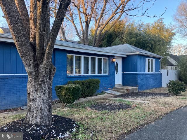 Property Photo:  8106 Fort Hunt Road  VA 22308 