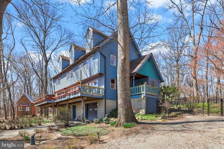 Property Photo:  16633 Woodchase Lane  VA 20141 