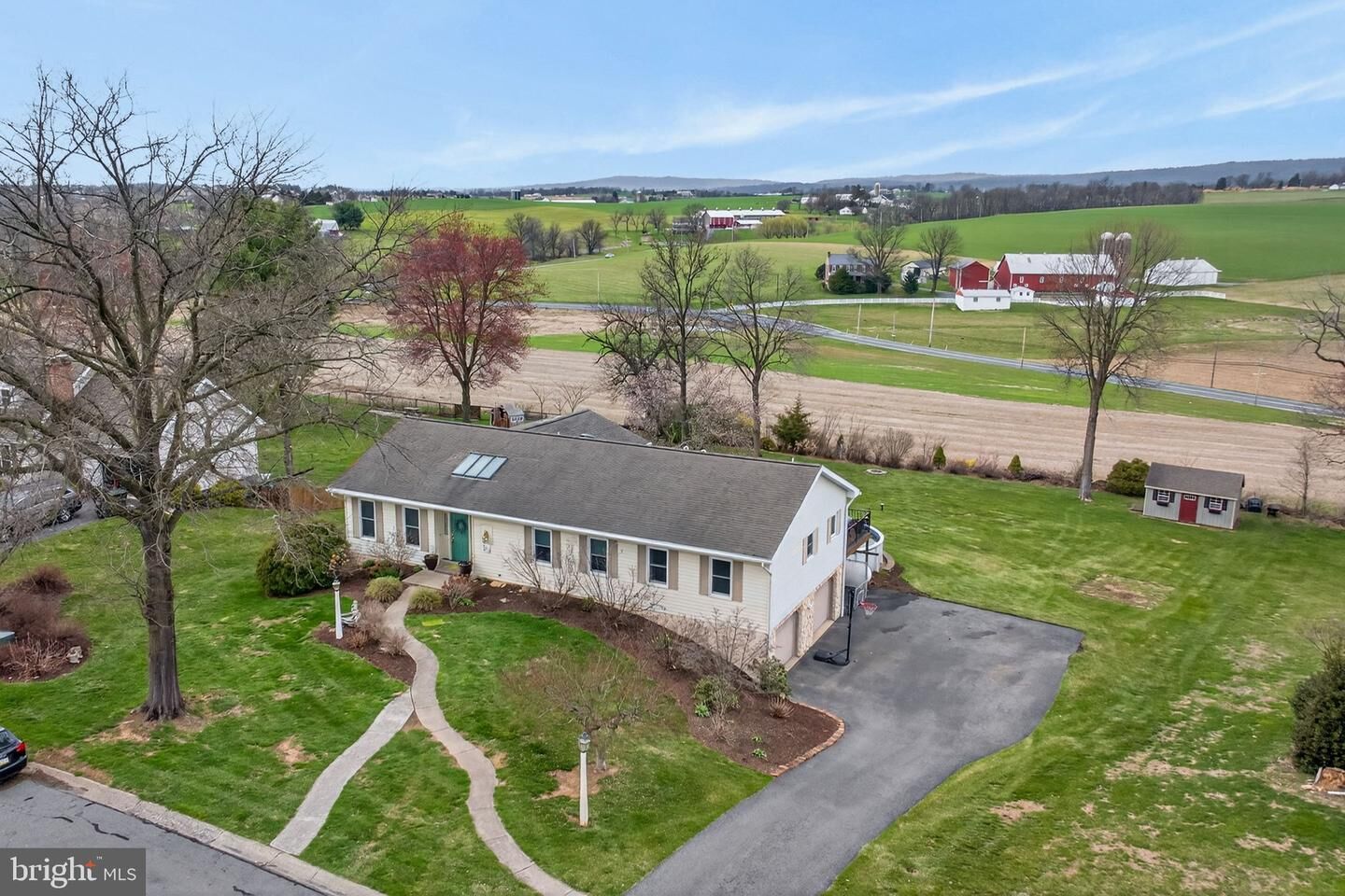 Property Photo:  579 Hi View Drive  PA 17543 