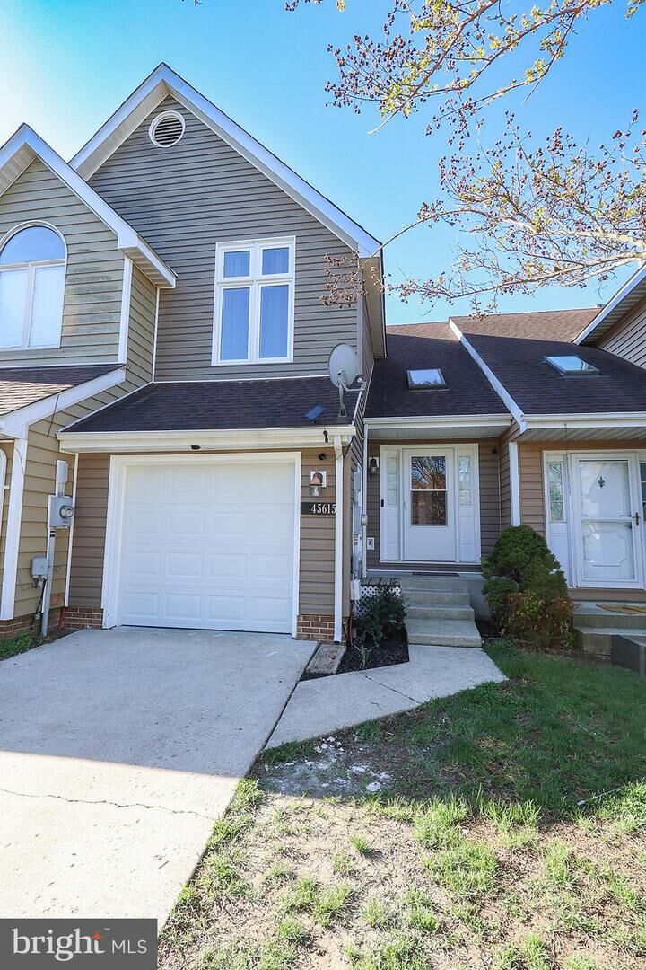 Property Photo:  45615 Longfields Village Drive  MD 20634 