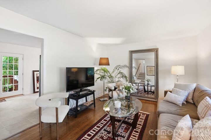 Property Photo:  5000 Glenbrier Drive  NC 28212 