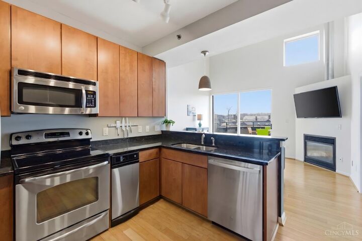 Property Photo:  2700 Ashland Avenue  OH 45206 