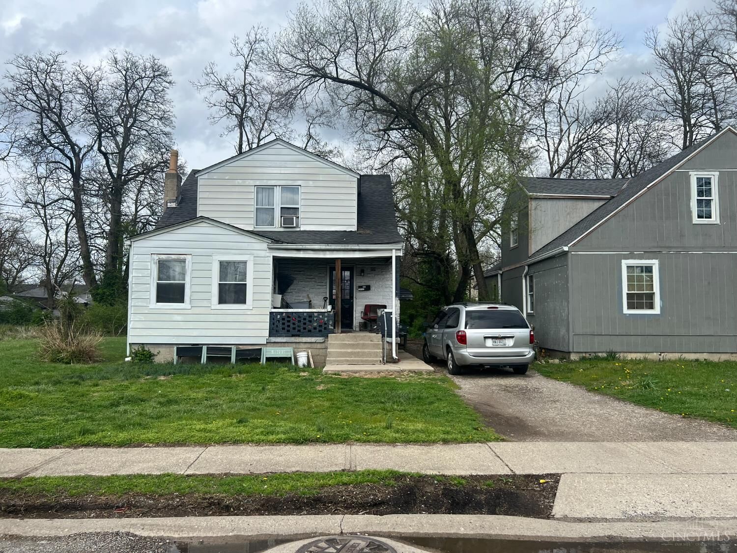 Property Photo:  954 Van Buren Avenue  OH 45215 