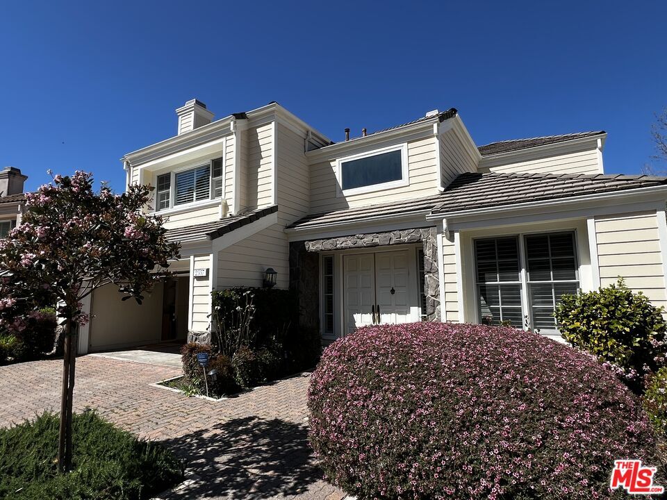 Property Photo: 2357 Brookshire Ln CA 90077