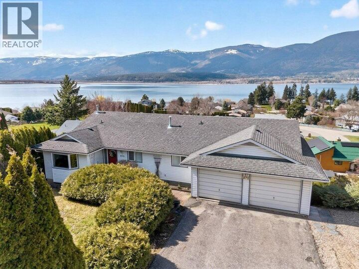Property Photo: 4751 Lakeshore Road Northeast BC V1E 3N8