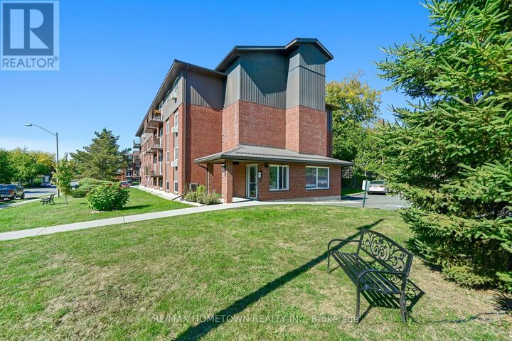 Property Photo: 6 Charlotte Place 17 ON K6V 6T4