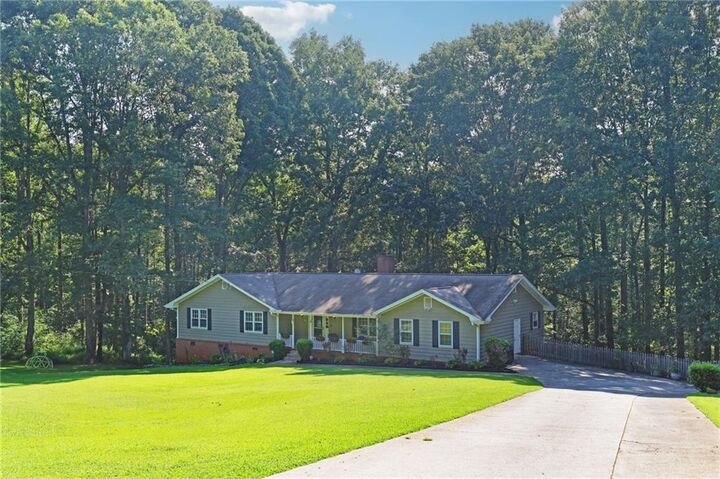 Property Photo: 3284 Creekside Drive SE GA 30094