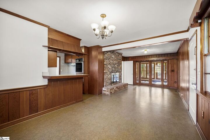 Property Photo:  310 Cardinal Drive  SC 29687 