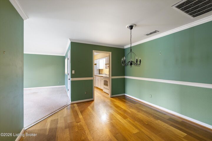 Property Photo:  201 Ramsgate Gardens Ct Apt 104  KY 40207 