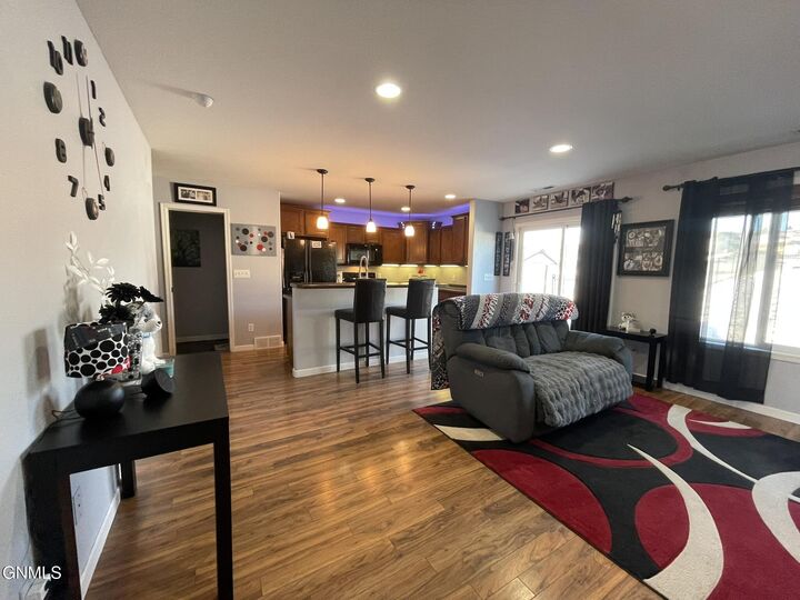 Property Photo:  1304 Sorrento Circle  ND 58501 