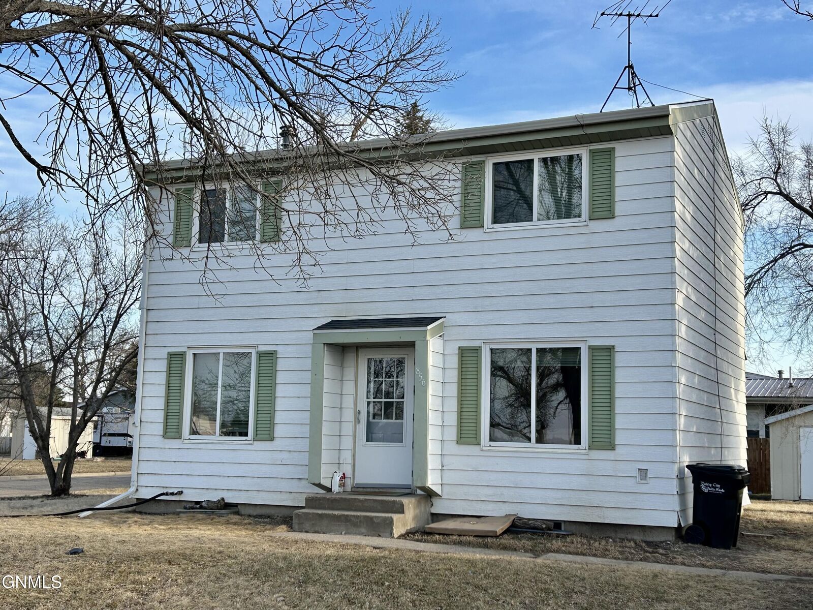 Property Photo: 856 6th Street SE ND 58072