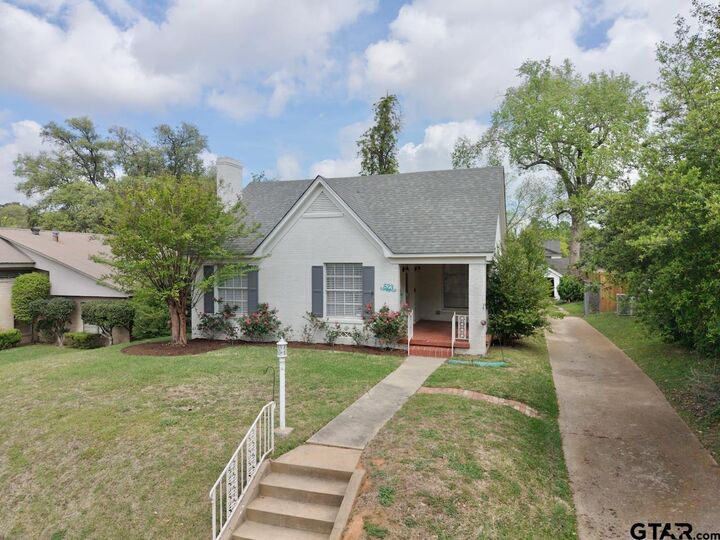 Property Photo:  523 W 2nd Street  TX 75701 