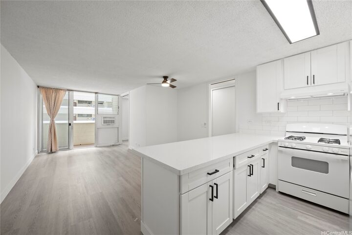 Property Photo:  1122 Kinau Street 405  HI 96814 