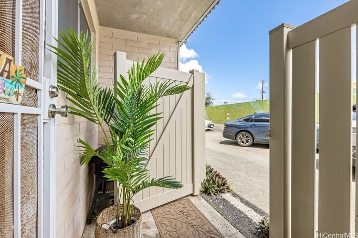 Property Photo:  75 Kihapai Street 3  HI 96734 