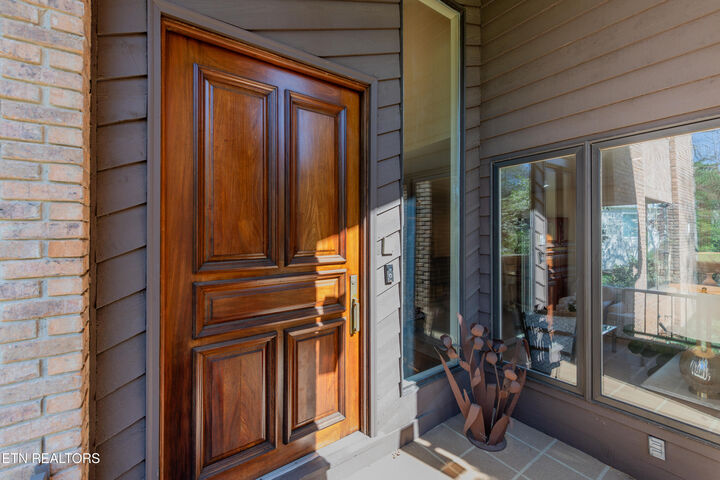 Property Photo: 667 Kenesaw Ave TN 37919