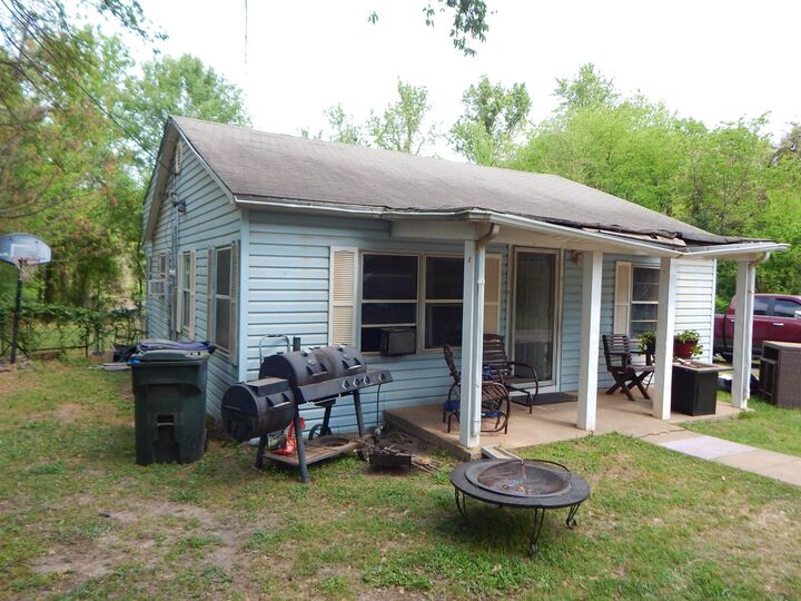 Property Photo: 212 Border TX 75644