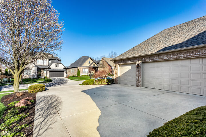 Property Photo:  6639 Flowstone Way  IN 46237 