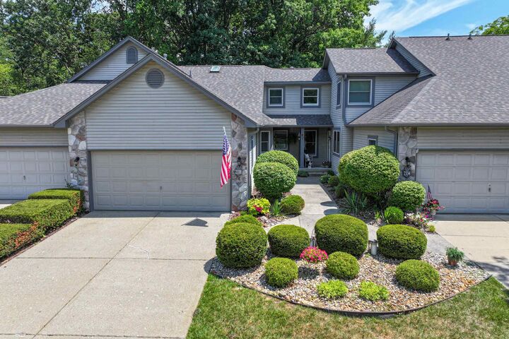 Property Photo:  2338 Golden Pond Court  MI 48430-48 