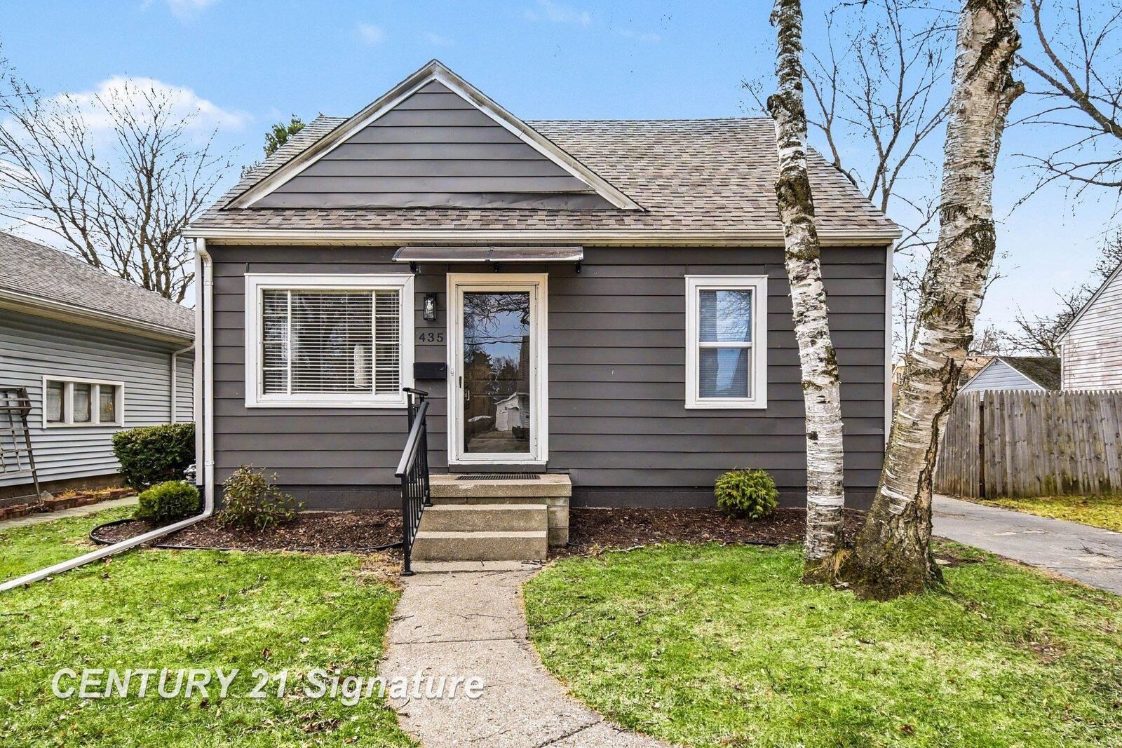 Property Photo: 435 Jameson Street MI 48602