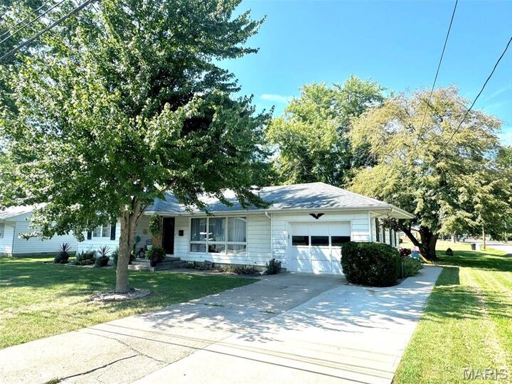 Property Photo:  220 E Rogers Street  MO 63456 