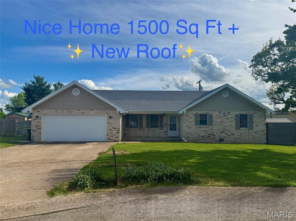 Property Photo:  206 Meadowmere Court  MO 65536 