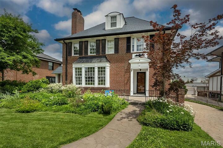 Property Photo:  77 Aberdeen Place  MO 63105 