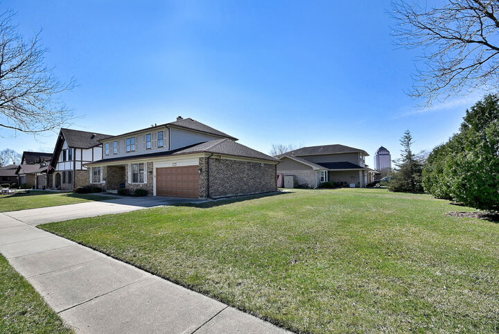 Property Photo:  575 Montego Drive  IL 60007 