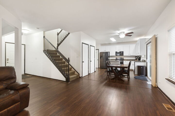 Property Photo:  75 Woodland Park Circle  IL 60136 