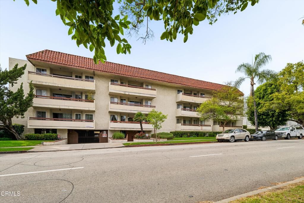 Property Photo: 125 S Sierra Madre Boulevard 304 CA 91107