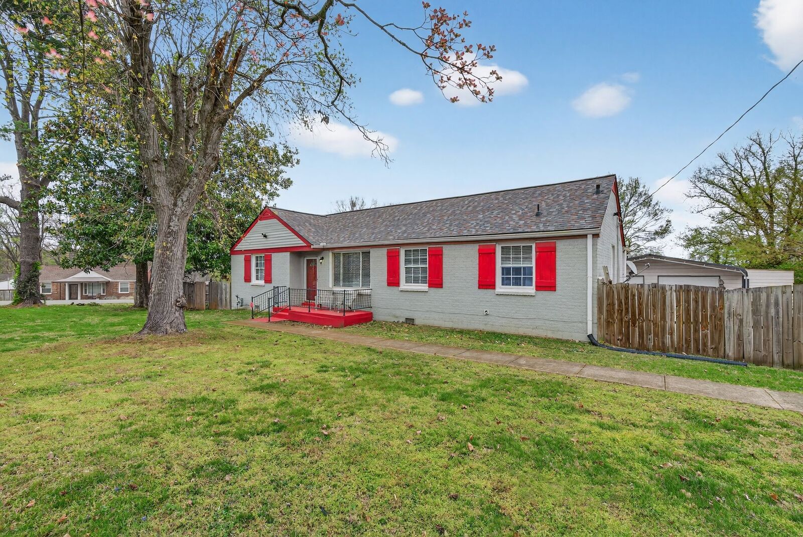 Property Photo: 901 Vantrease Rd TN 37115